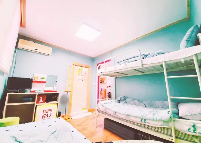 Naru Korea Hostel Seoel