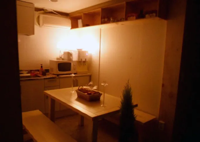Naru Korea Hostel *