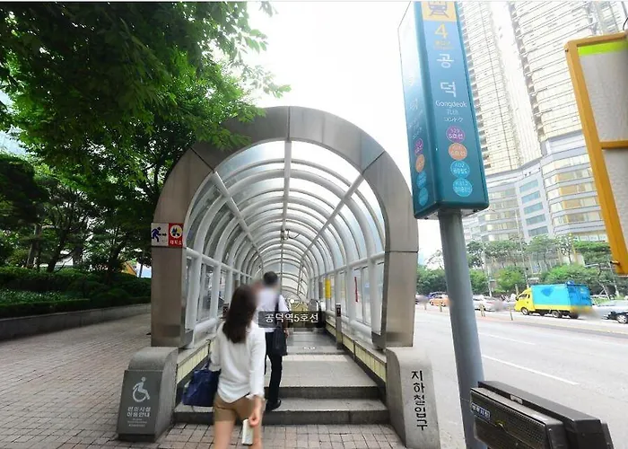 Naru Korea Hostel *